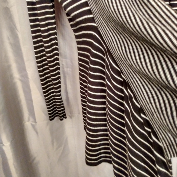 🆓White House Black Market Black and White Open Front Cardigan - Picture 3 of 4